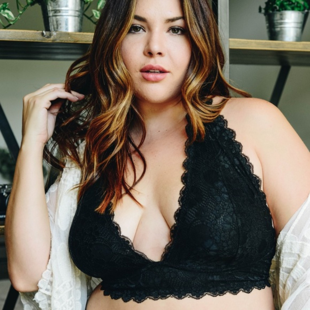 3 LEFT Plus Size Lace Halter Bralette